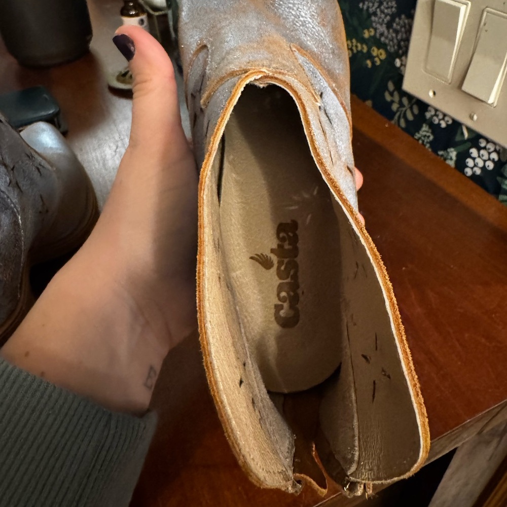Men's Silver Leather Boots - Picture 5 of 5